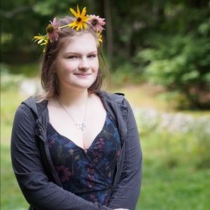 Meet your Posher, Abigail